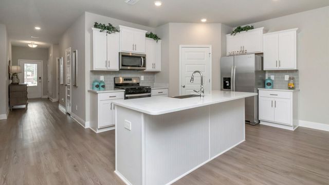111 Castlewoods Way, Petal, MS 39465