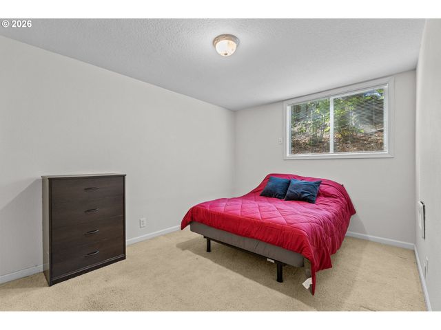 100 KERR Pkwy 6, Lake Oswego, OR 97035