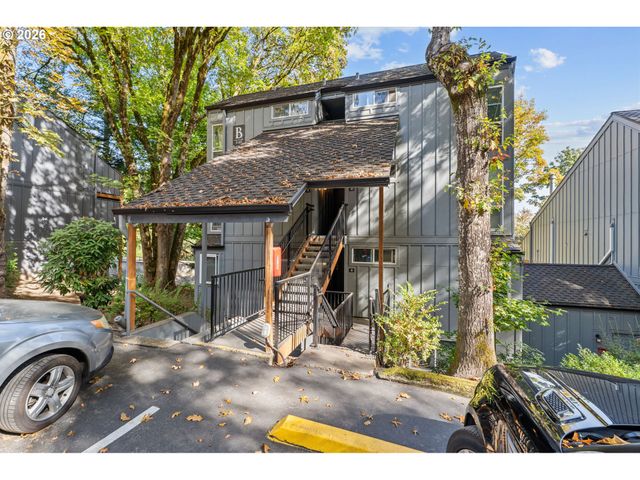 100 KERR Pkwy 6, Lake Oswego, OR 97035
