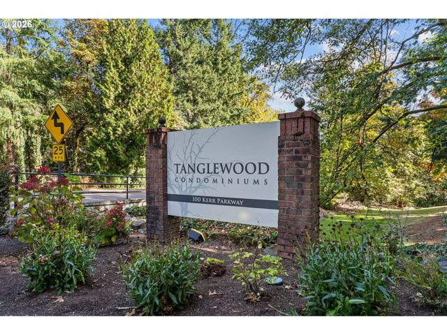 100 KERR Pkwy 6, Lake Oswego, OR 97035