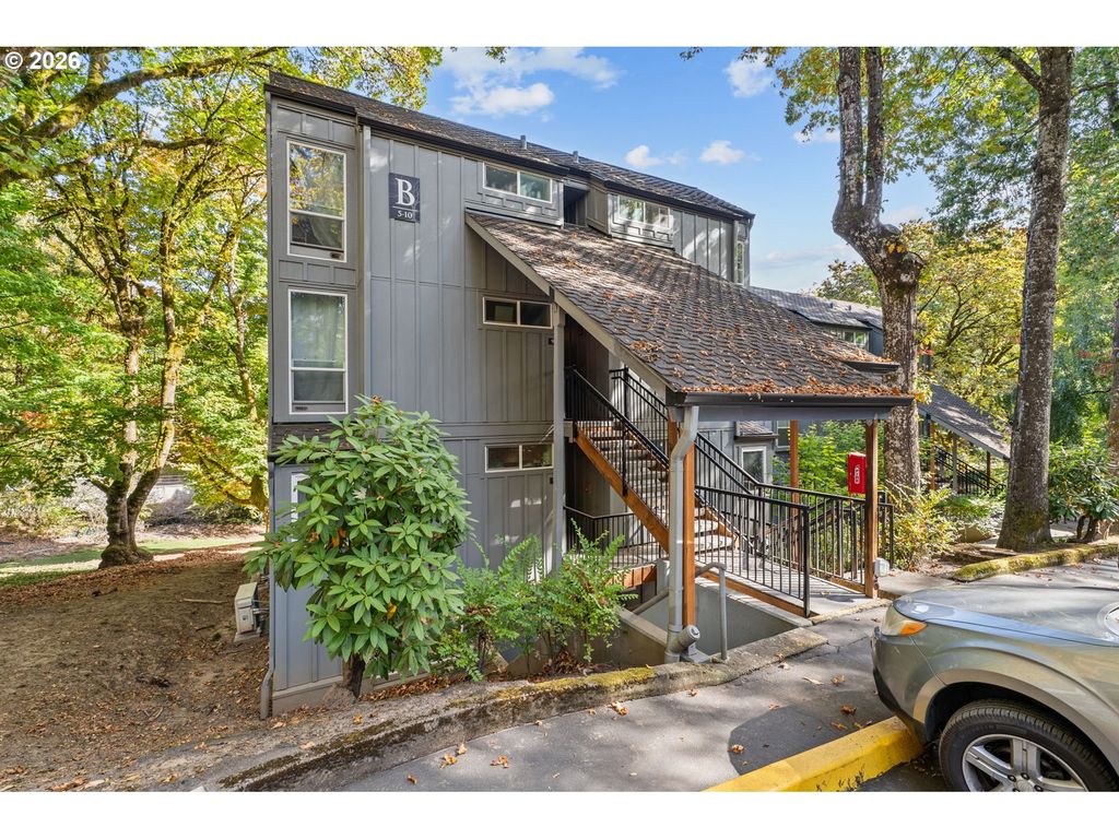 100 KERR Pkwy 6, Lake Oswego, OR 97035