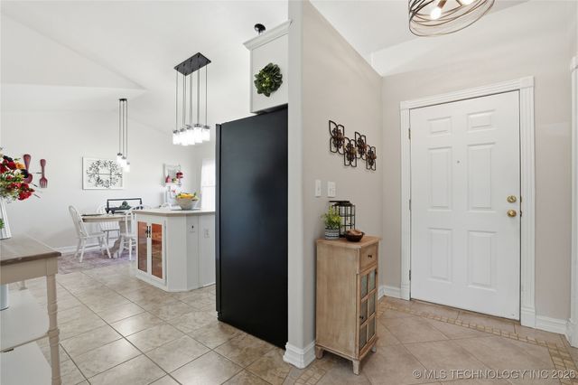 1429 W Evergreen Lane, Claremore, OK 74017