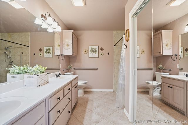 1429 W Evergreen Lane, Claremore, OK 74017