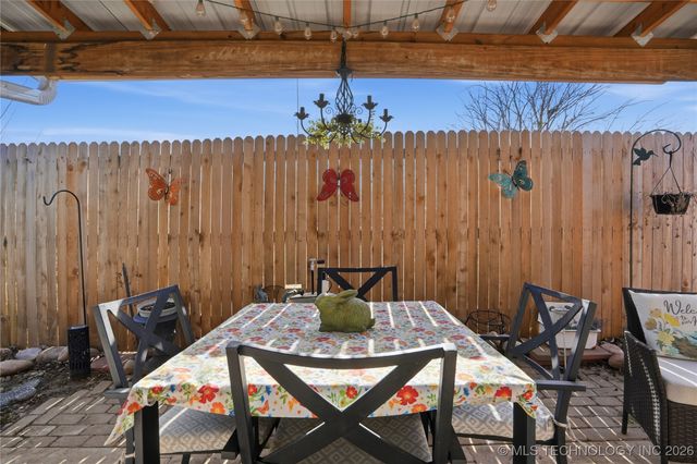 1429 W Evergreen Lane, Claremore, OK 74017