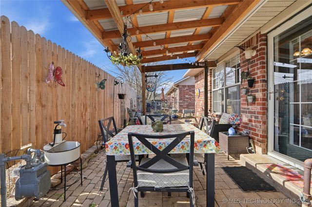 1429 W Evergreen Lane, Claremore, OK 74017