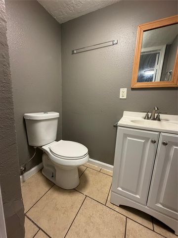 4505 Avenue K Down, Galveston, TX 77551