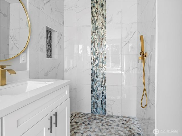 5633 Morningtown Place, Freeland, WA 98249