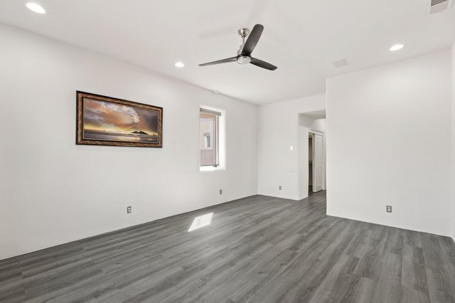 13716 Canada Del Oso Place NE, Albuquerque, NM 87111