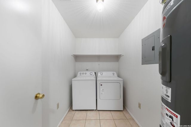 109 Windcrest, Floresville, TX 78114