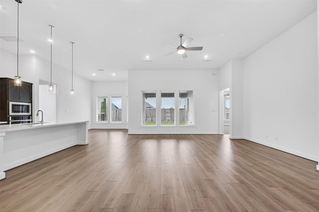 1568 River Point Drive, Friendswood, TX 77546