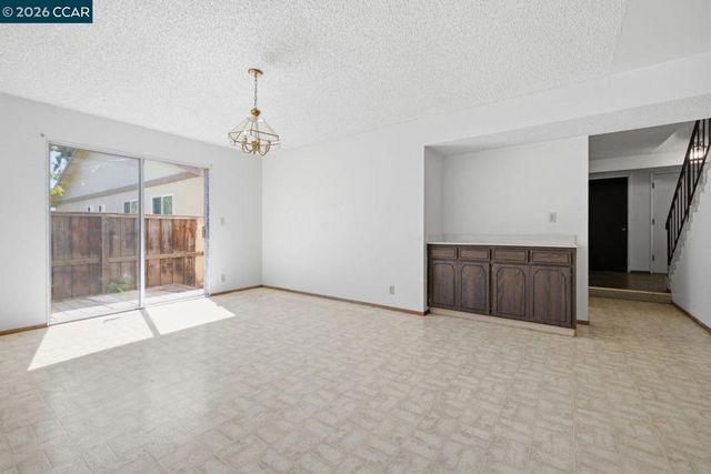 565 Mt Dell Dr, Clayton, CA 94517