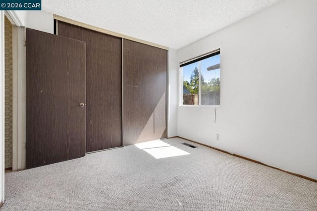565 Mt Dell Dr, Clayton, CA 94517