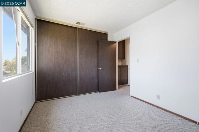 565 Mt Dell Dr, Clayton, CA 94517