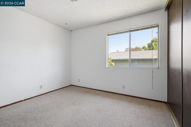 565 Mt Dell Dr, Clayton, CA 94517