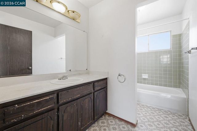 565 Mt Dell Dr, Clayton, CA 94517