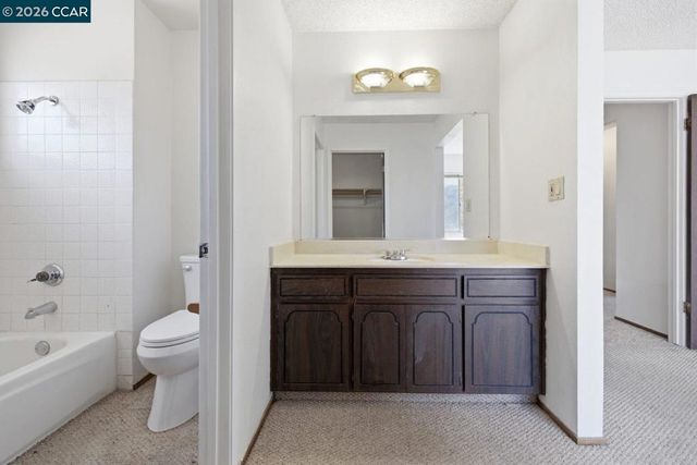 565 Mt Dell Dr, Clayton, CA 94517