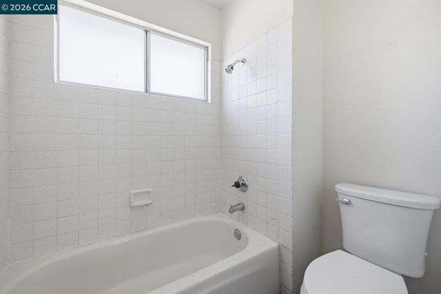 565 Mt Dell Dr, Clayton, CA 94517