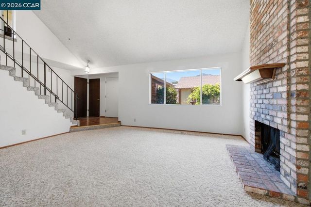 565 Mt Dell Dr, Clayton, CA 94517
