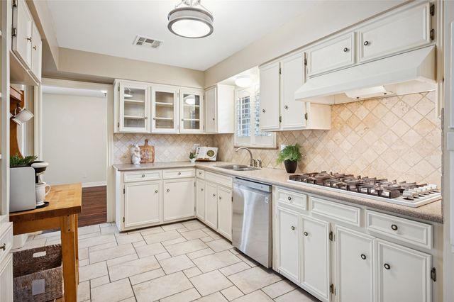 7135 Clemson Drive, Dallas, TX 75214