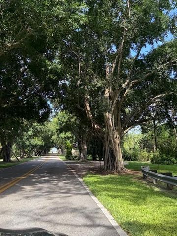 10691 SE Jupiter Narrows Drive, Hobe Sound, FL 33455