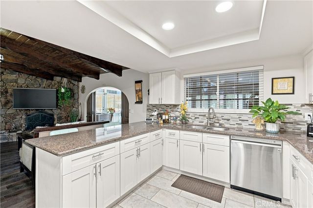 5976 Robinson Avenue, Riverside, CA 92503