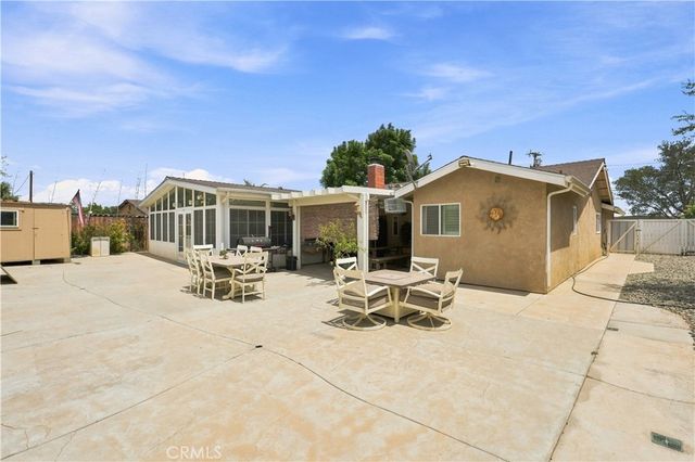 5976 Robinson Avenue, Riverside, CA 92503