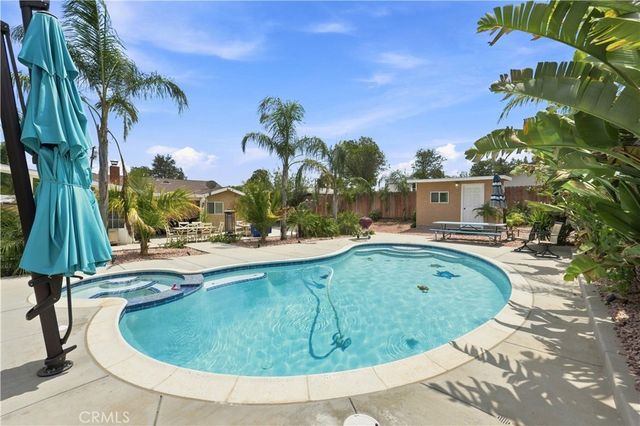 5976 Robinson Avenue, Riverside, CA 92503