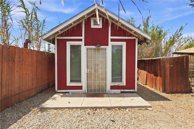 5976 Robinson Avenue, Riverside, CA 92503