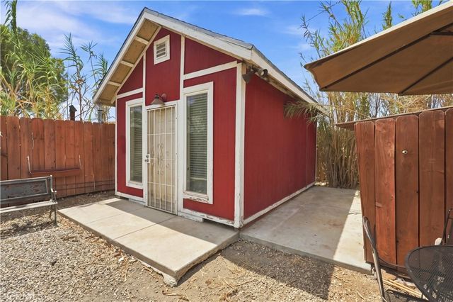 5976 Robinson Avenue, Riverside, CA 92503
