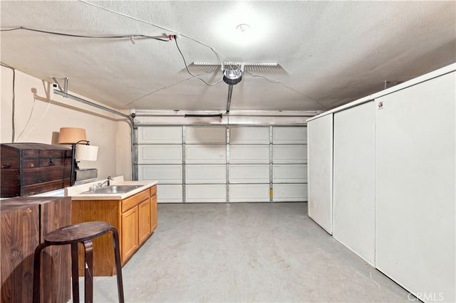 5976 Robinson Avenue, Riverside, CA 92503