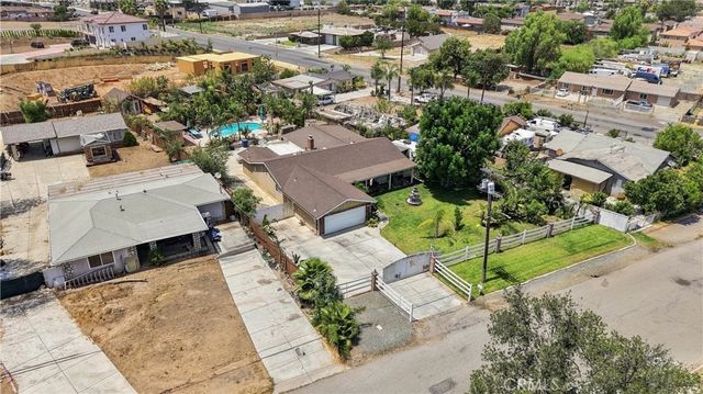 5976 Robinson Avenue, Riverside, CA 92503