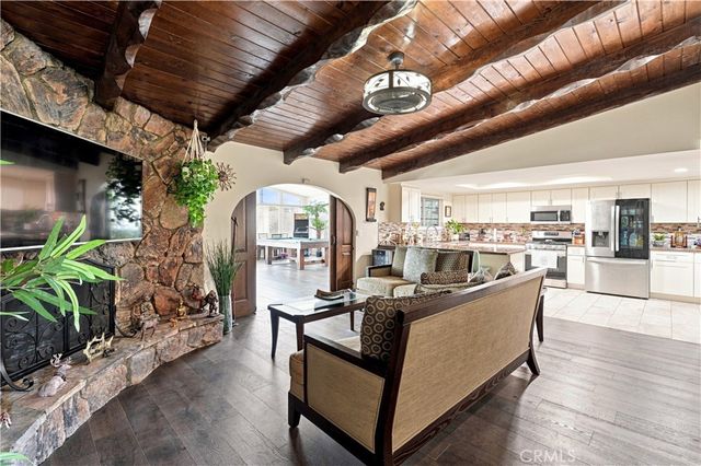 5976 Robinson Avenue, Riverside, CA 92503