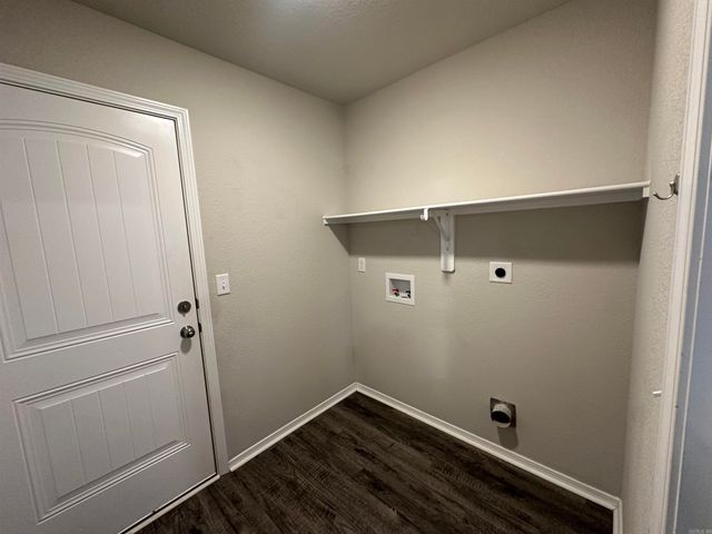 5096 Red Fox Trl, Bauxite, AR 72011