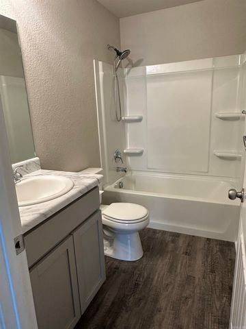 5096 Red Fox Trl, Bauxite, AR 72011