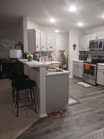 5096 Red Fox Trl, Bauxite, AR 72011