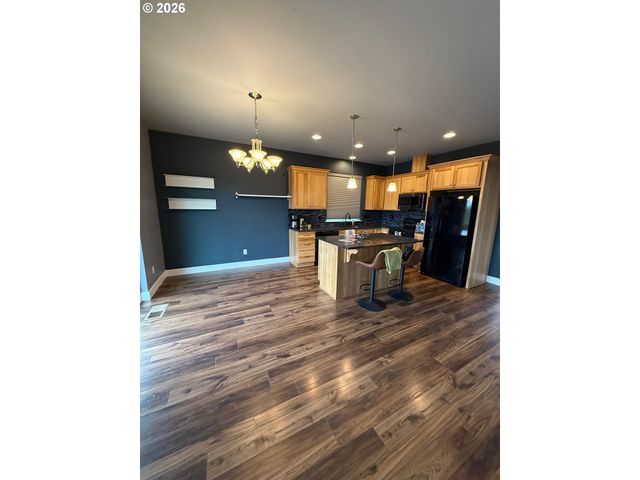 609 Ne MEGAN Dr, Estacada, OR 97023