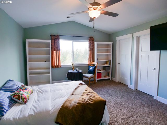 609 Ne MEGAN Dr, Estacada, OR 97023