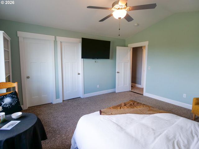 609 Ne MEGAN Dr, Estacada, OR 97023