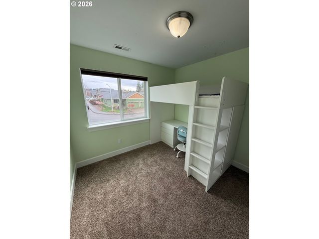 609 Ne MEGAN Dr, Estacada, OR 97023