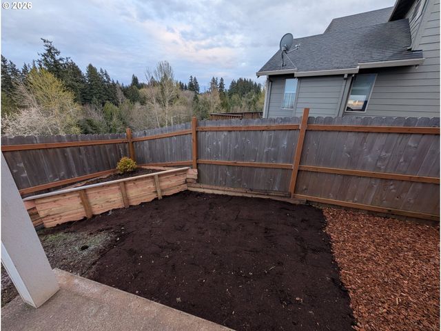 609 Ne MEGAN Dr, Estacada, OR 97023