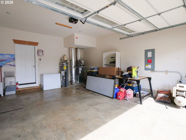 609 Ne MEGAN Dr, Estacada, OR 97023