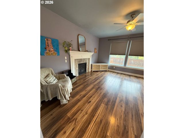 609 Ne MEGAN Dr, Estacada, OR 97023