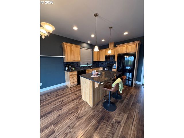 609 Ne MEGAN Dr, Estacada, OR 97023