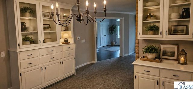 64 Skyline Dr, Mankato, MN 56001