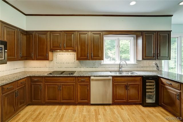 3320 Traylor Dr, Richmond, VA 23235
