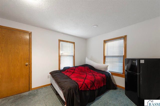 801 N 4th Street, Mankato, MN 56001