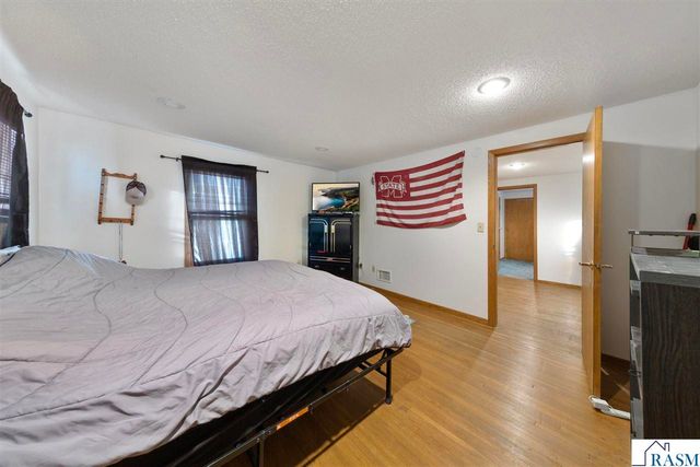 801 N 4th Street, Mankato, MN 56001