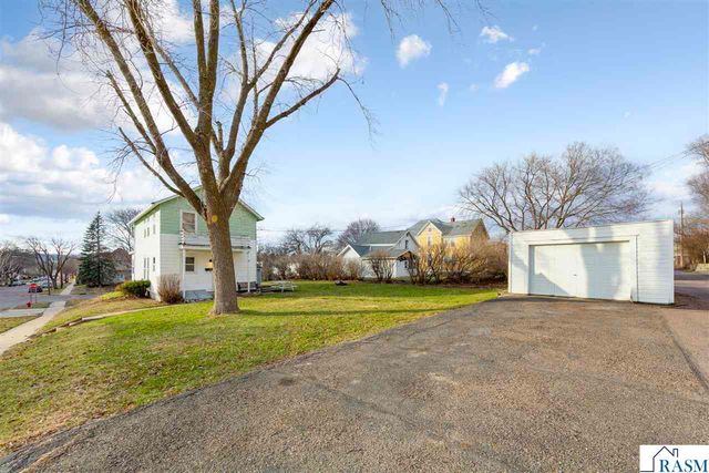 801 N 4th Street, Mankato, MN 56001