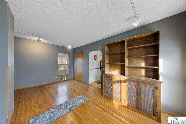 801 N 4th Street, Mankato, MN 56001