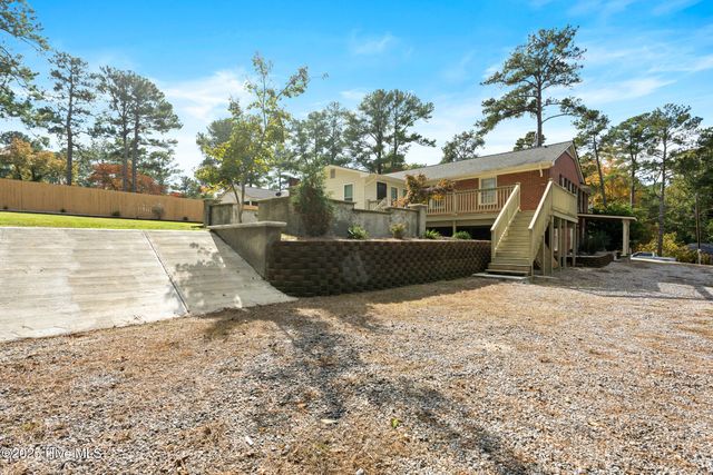 121 Woodland Road E, Rockingham, NC 28379